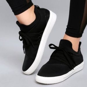 STEVE MADDEN Lancer Sneaker Black Size 7